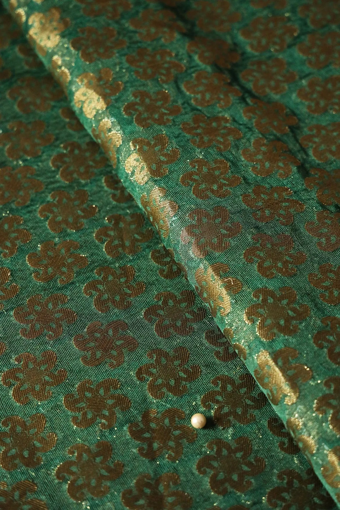 Bottle Green Floral Motif Pure Net Gold Zari Banarasi Jacquard Fabric