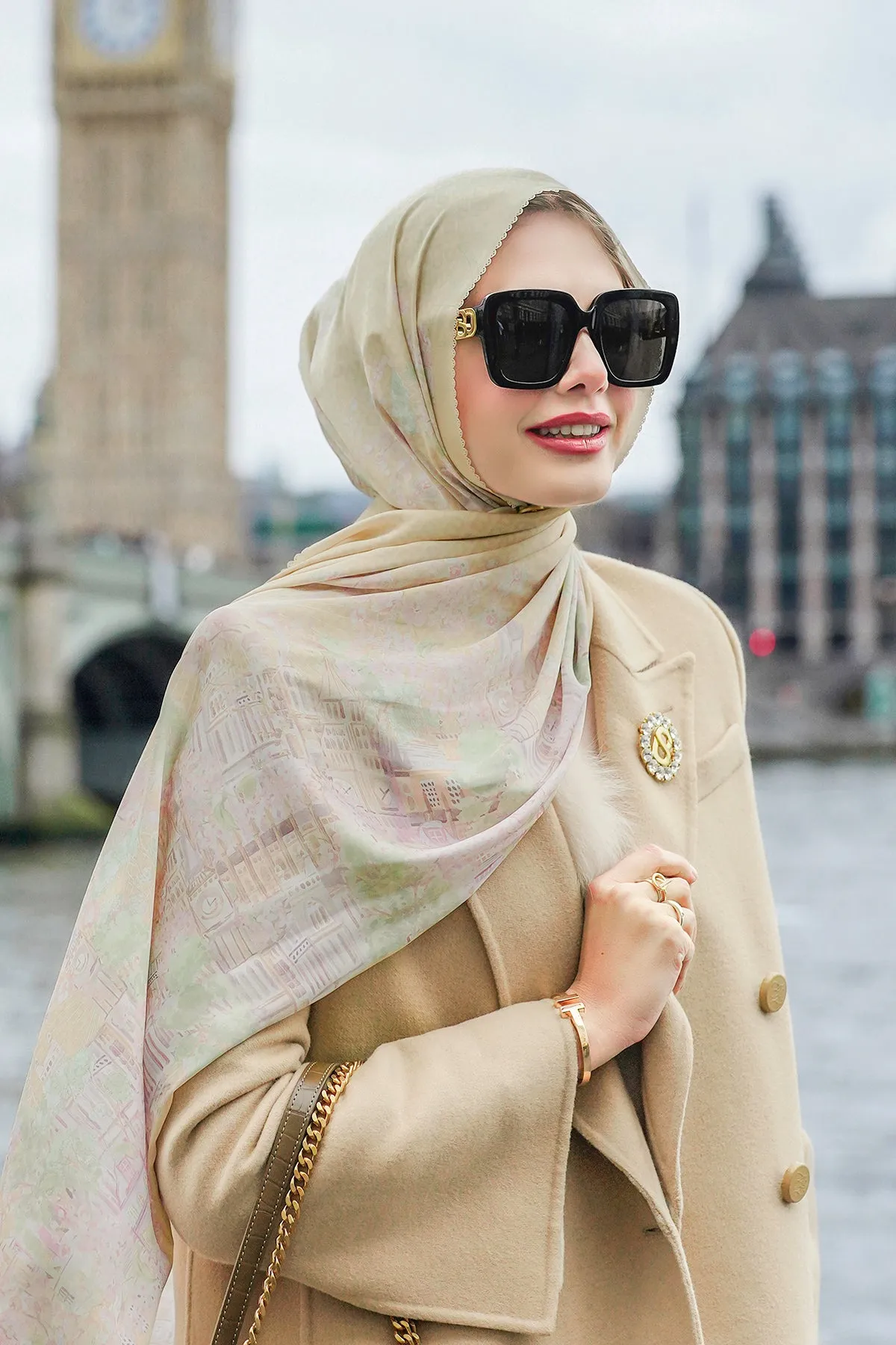 British 2 Satin Shawl - Big Ben