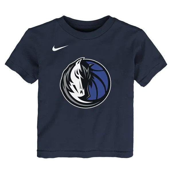 DALLAS MAVERICKS NIKE KIDS ESSENTIAL HORSE HEAD LOGO SHORT SLEEVE TEE