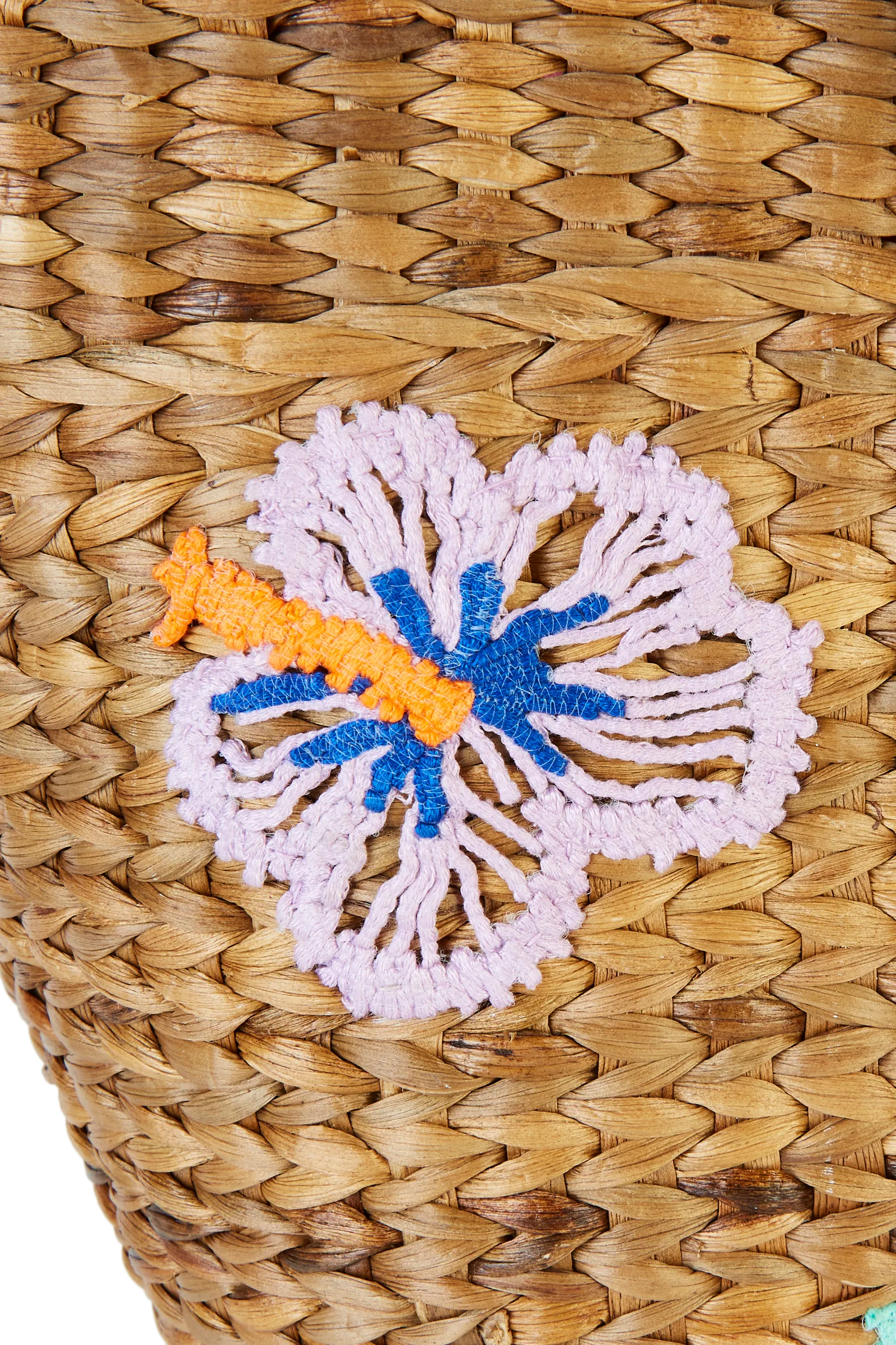 Embroidered Hyacinth Leaf Basket With Pink Stripe Bag