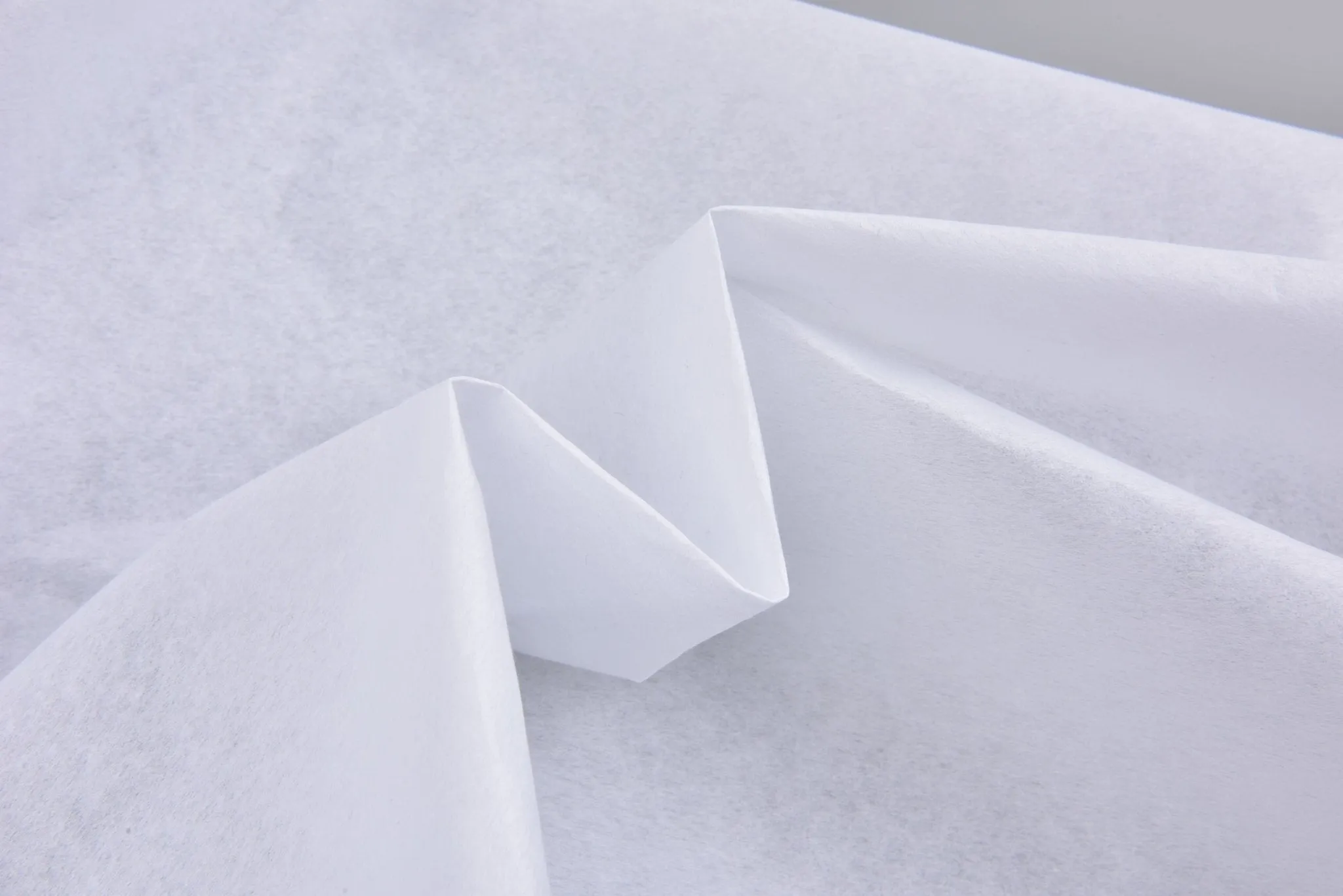 Iron on non woven White Interfacing fabric