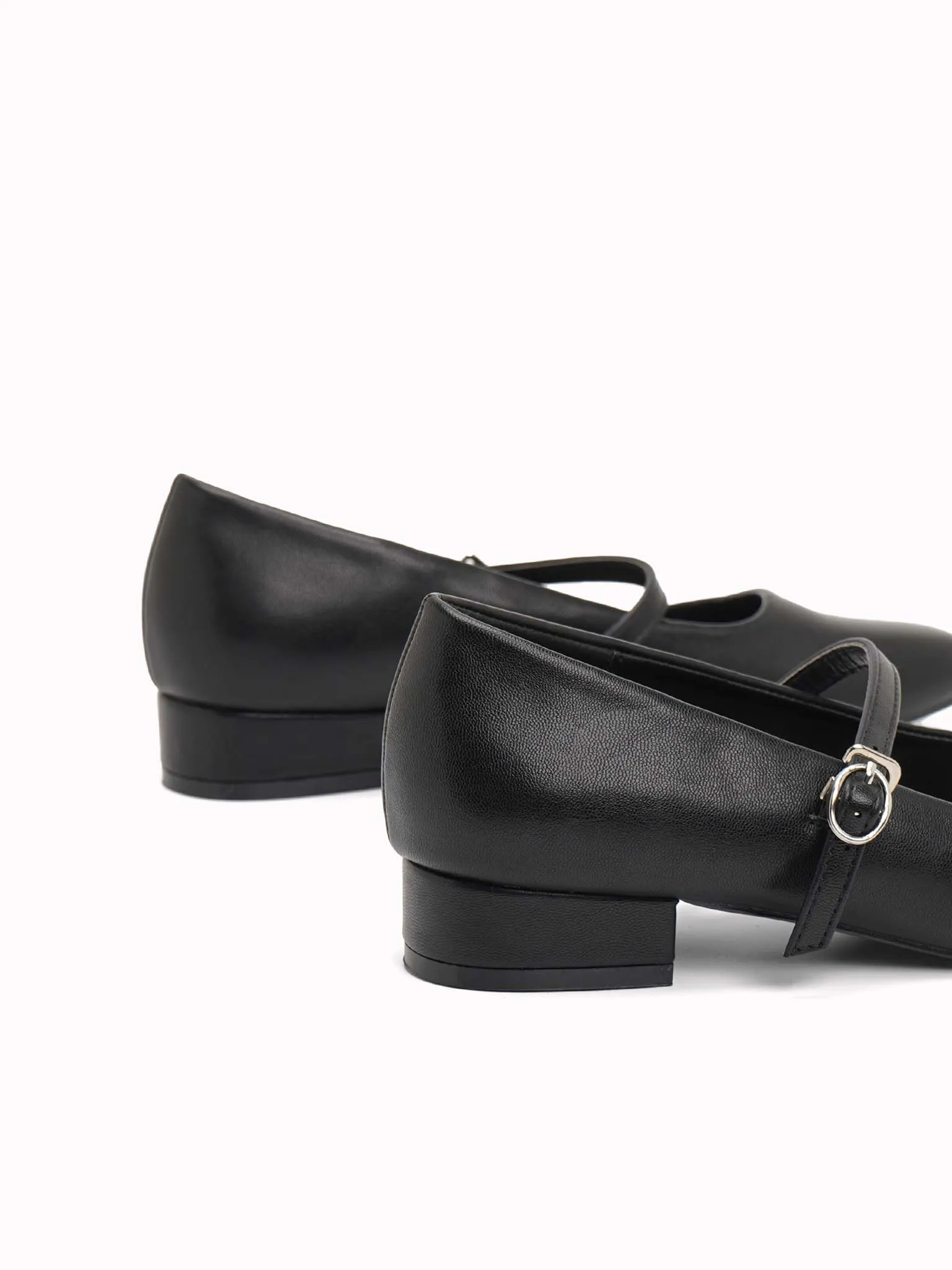 Medina  Mary Jane Heels